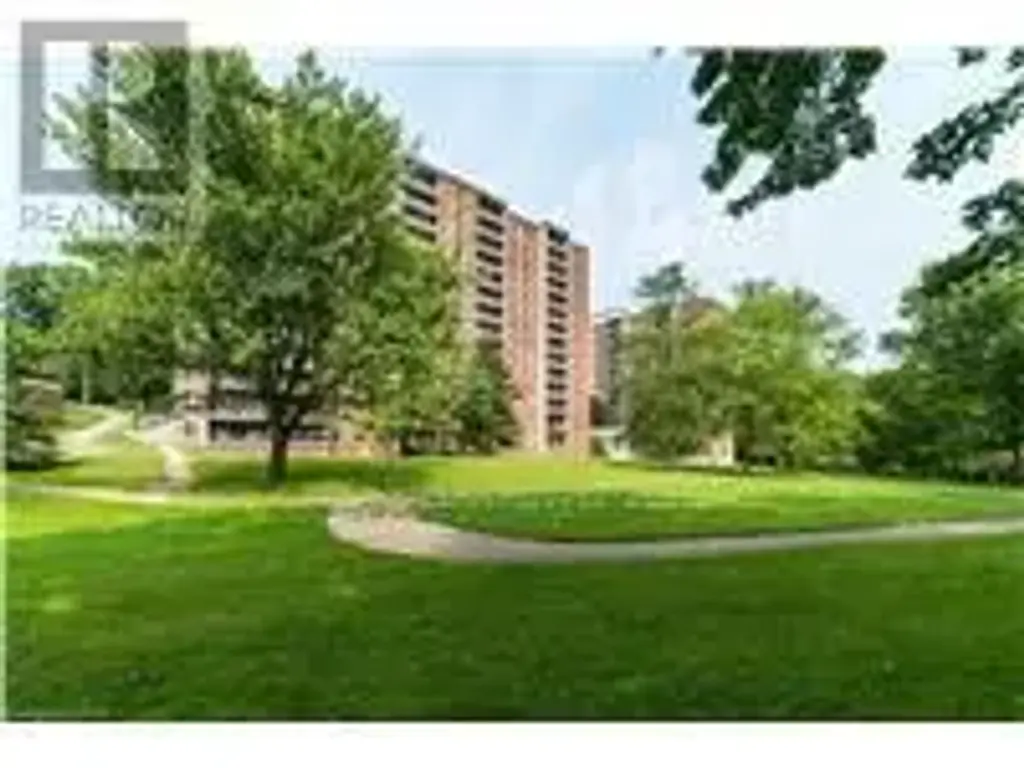 807 - 1968 Main Street W, Hamilton (Ainslie Wood)