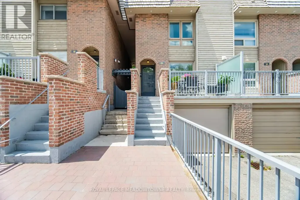 16 Dutch Myrtle Way, Toronto (Banbury-Don Mills)