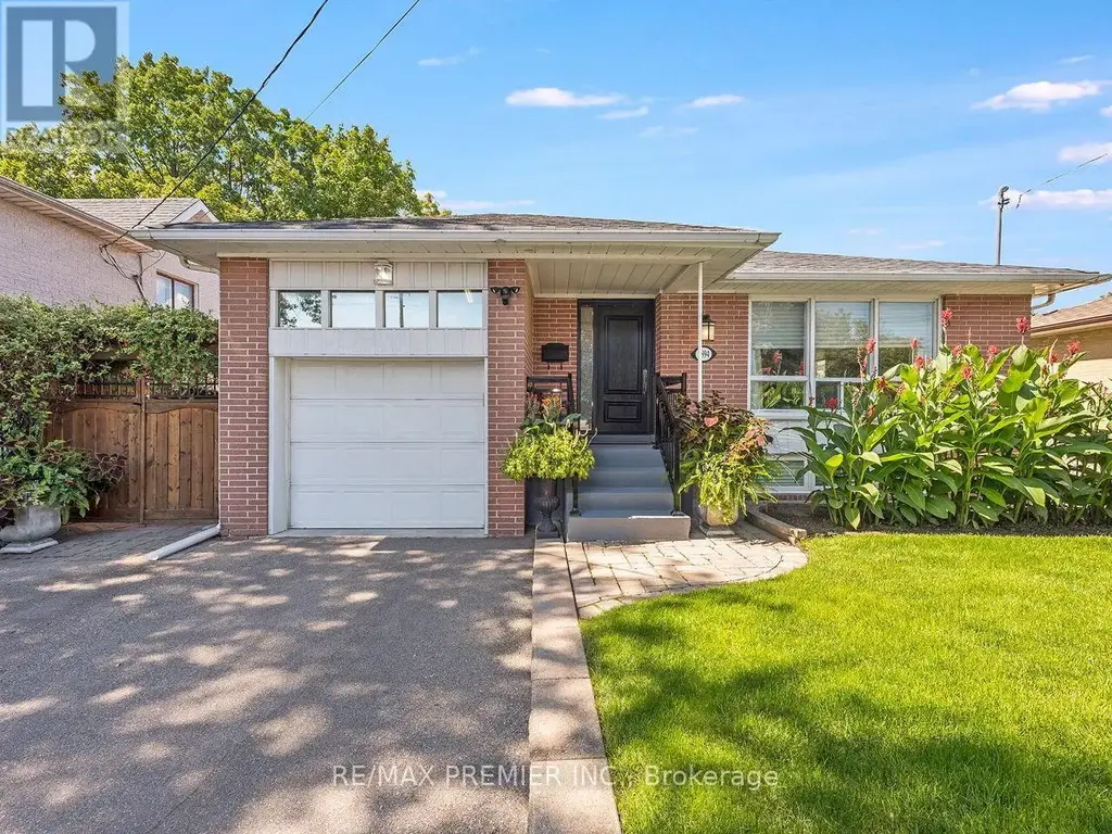 2894 Weston Road, Toronto (Humberlea-Pelmo Park)