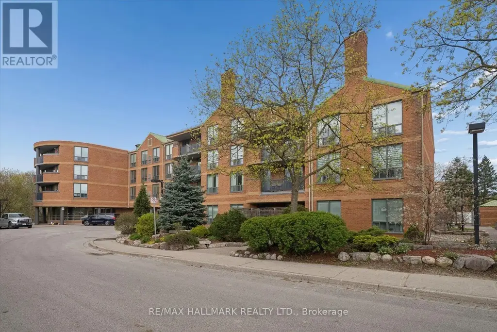 302 - 30 Wilson Street, Markham (Old Markham Village)