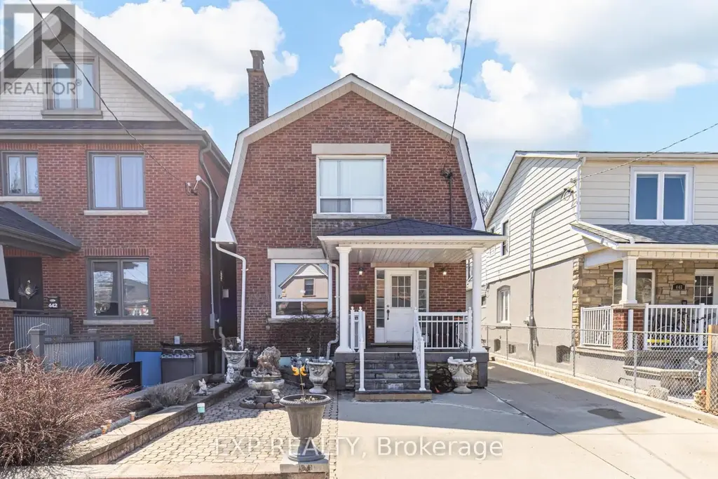 444 Maybank Avenue, Toronto (Junction Area)