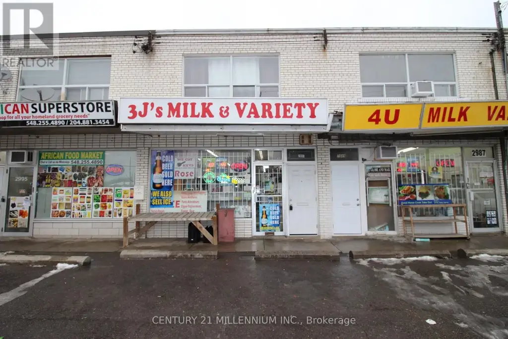 Upper - 2991 Islington Avenue, Toronto (Humber Summit)