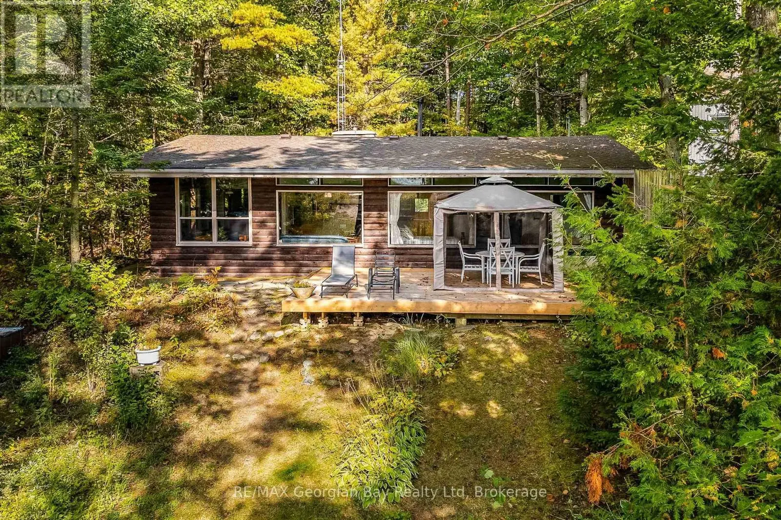 100 Nottawaga Drive, Tiny