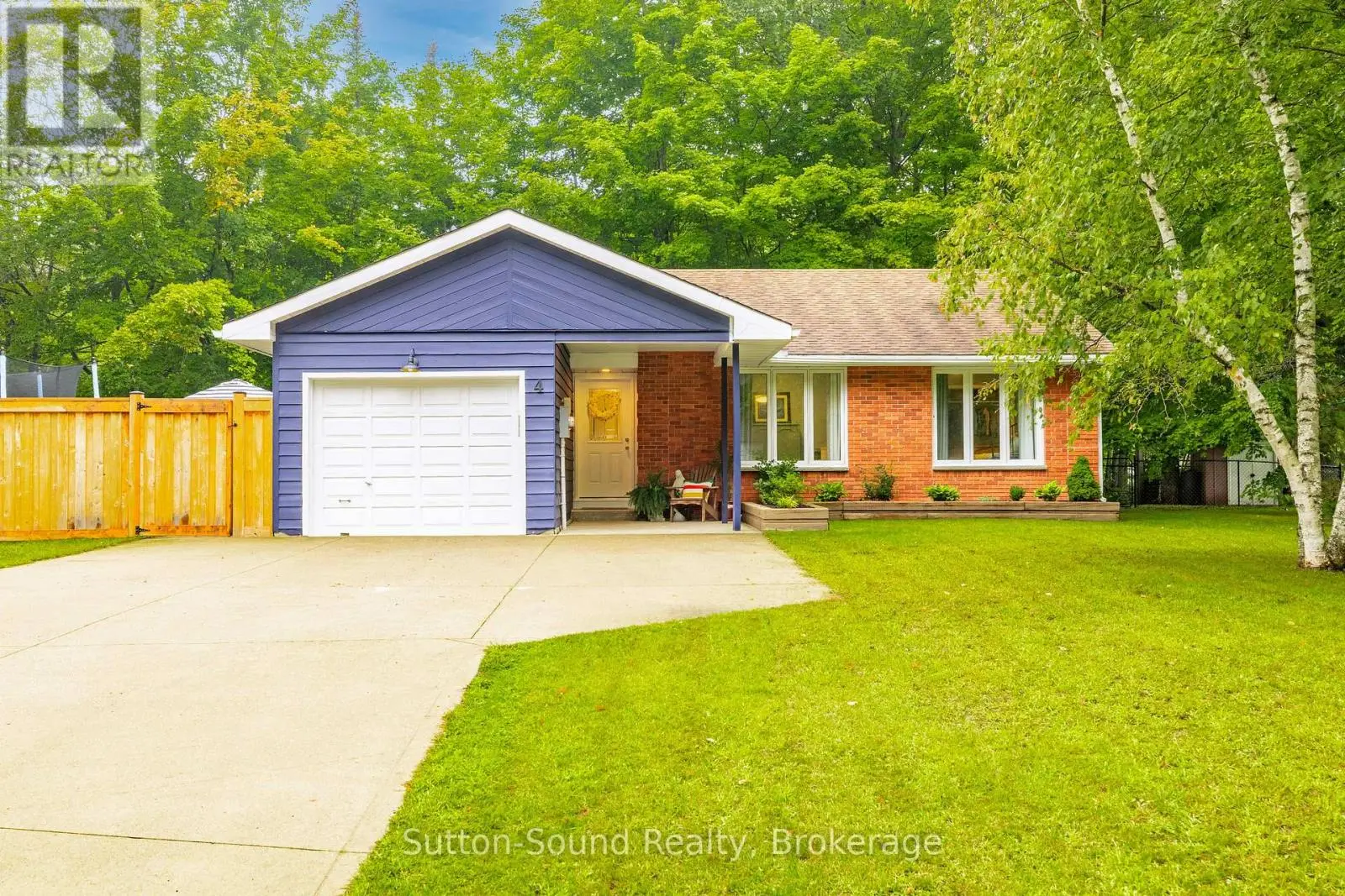 4 Maplewood Drive, South Bruce Peninsula