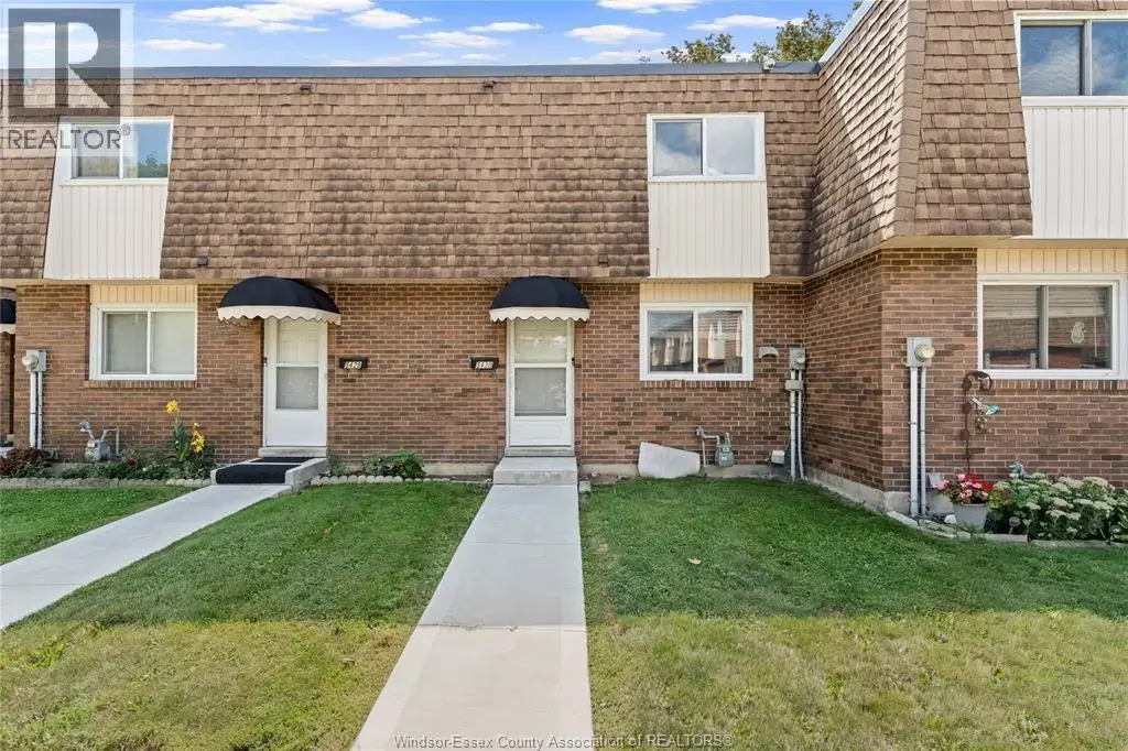 5430 Lassaline, Windsor