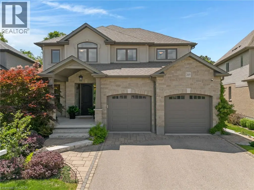 269 Carriage Way S, Waterloo