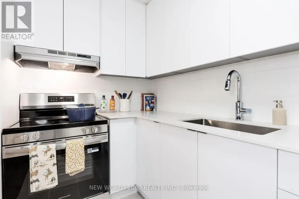 503 - 101 Roehampton Avenue, Toronto (Mount Pleasant West)