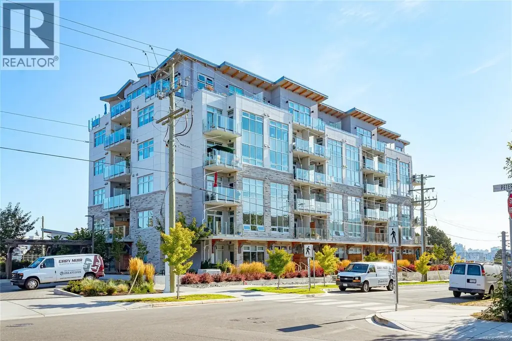 405 916 Lyall St, Esquimalt