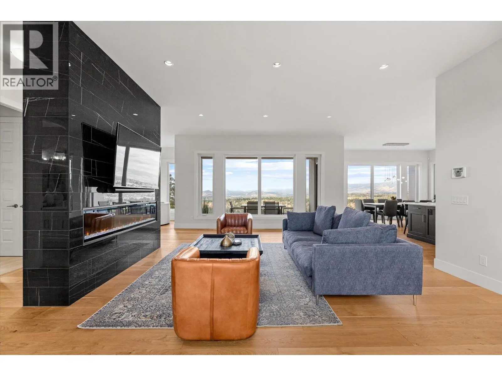 980 Ledgeview Court. Kelowna, British Columbia