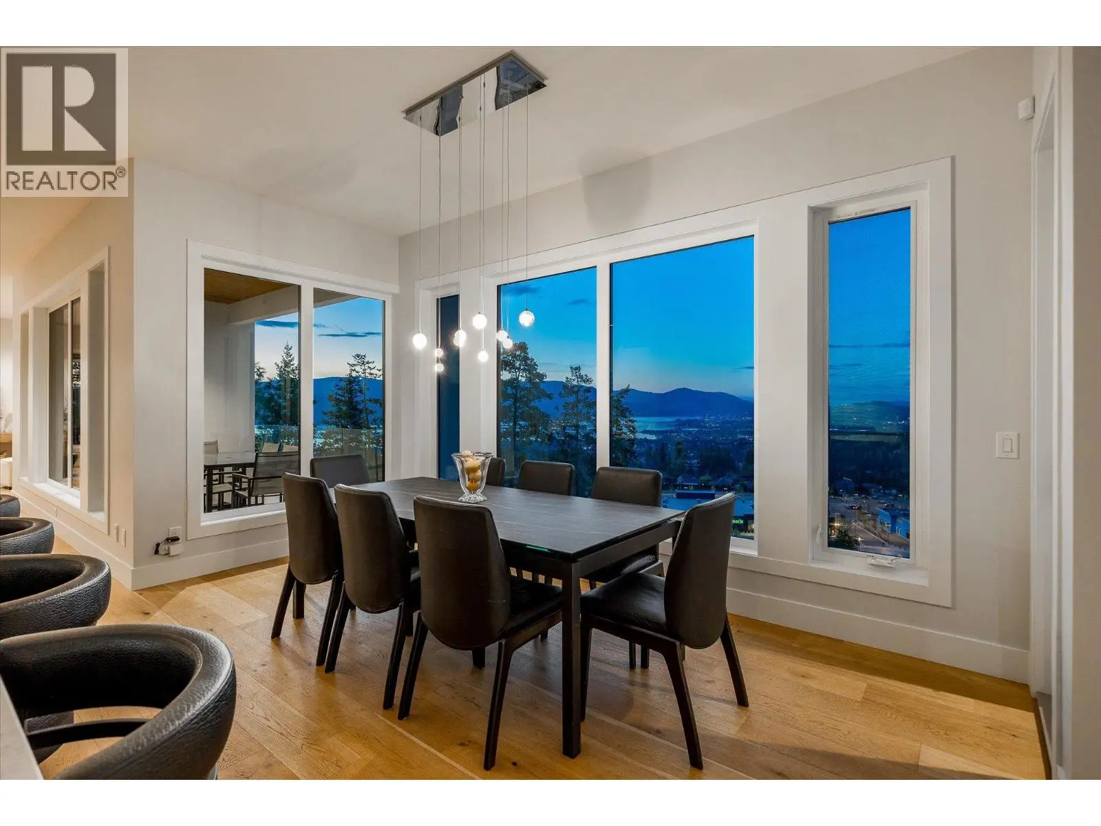 980 Ledgeview Court. Kelowna, British Columbia