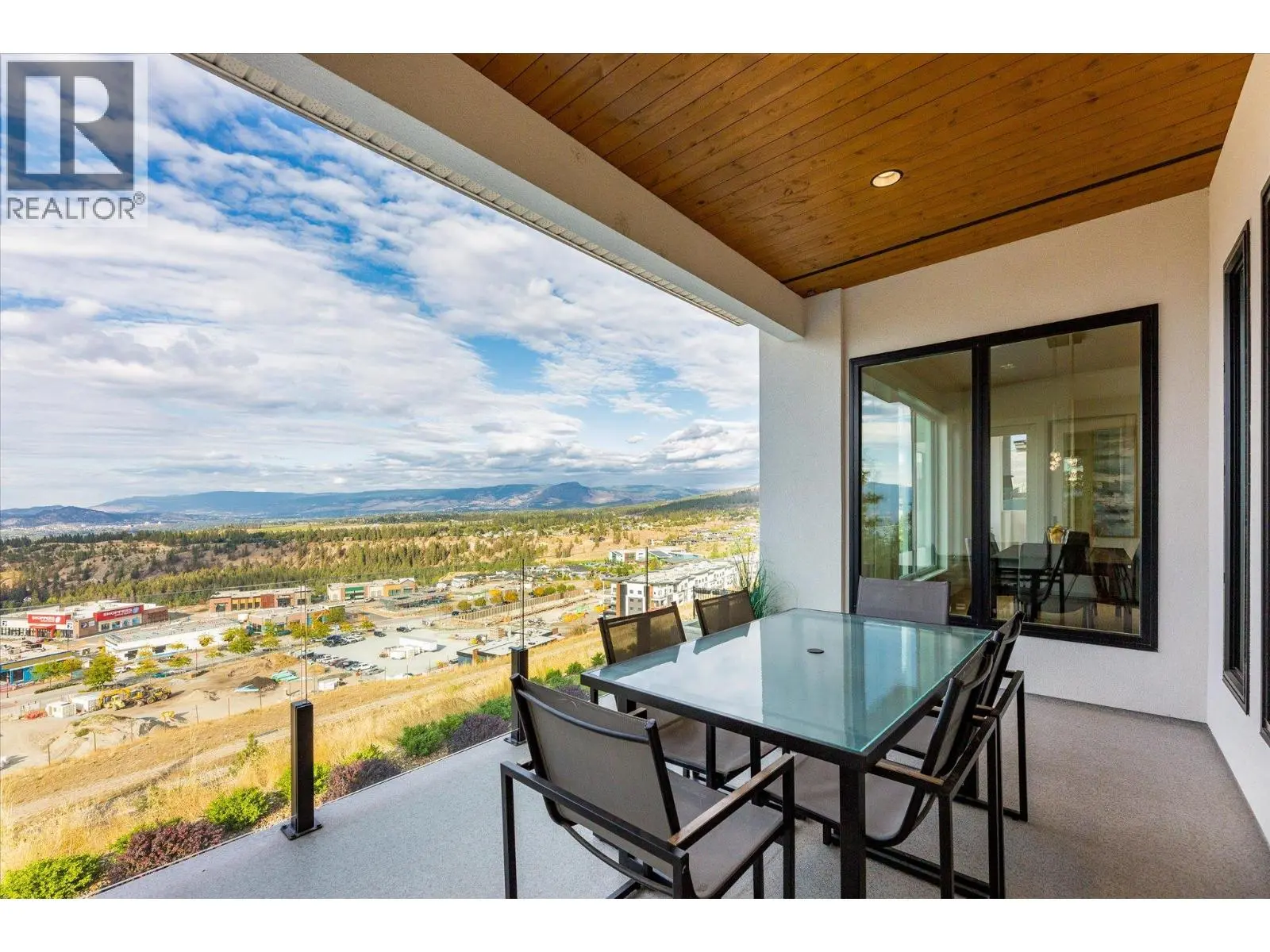 980 Ledgeview Court. Kelowna, British Columbia