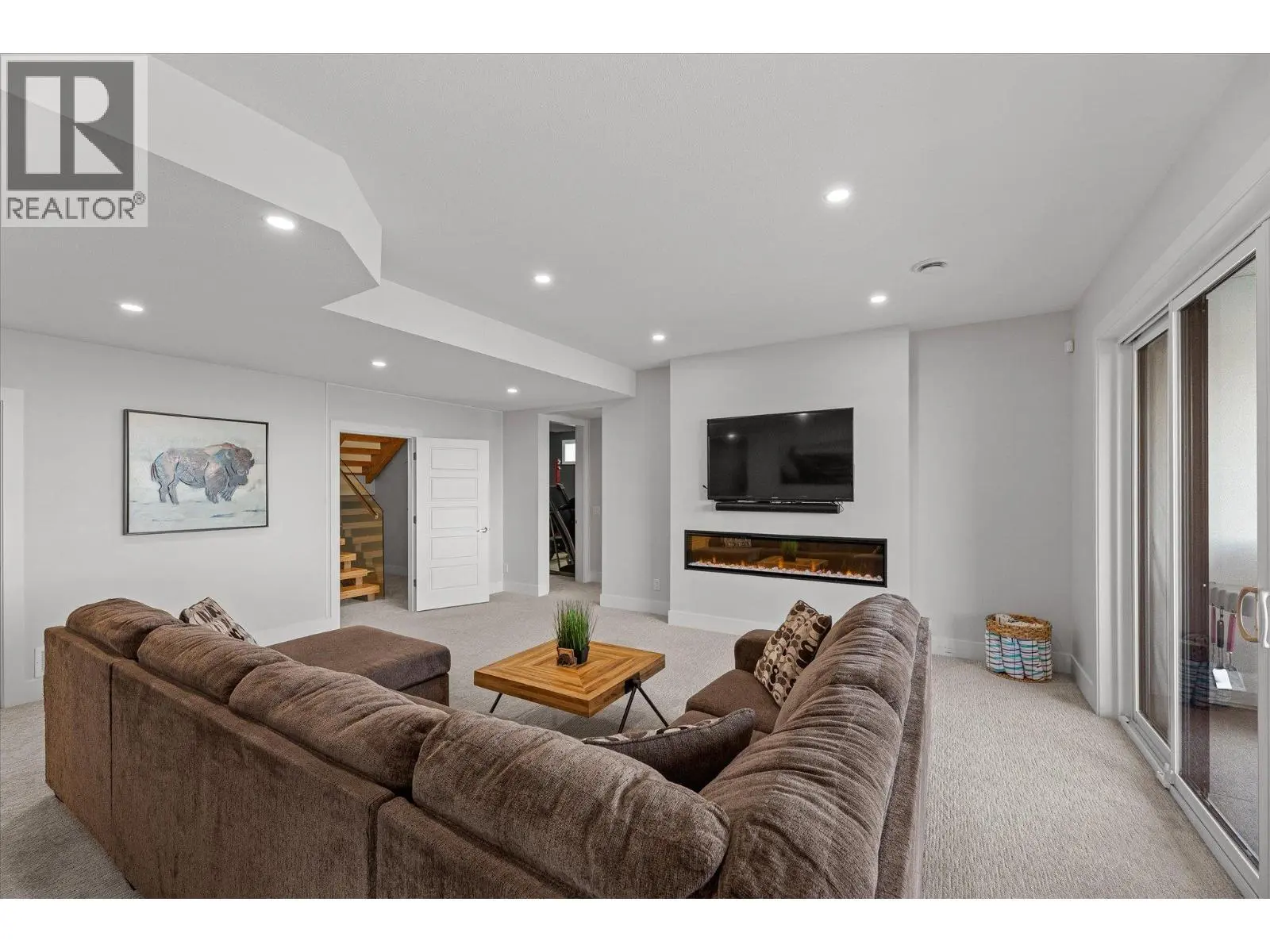 980 Ledgeview Court. Kelowna, British Columbia