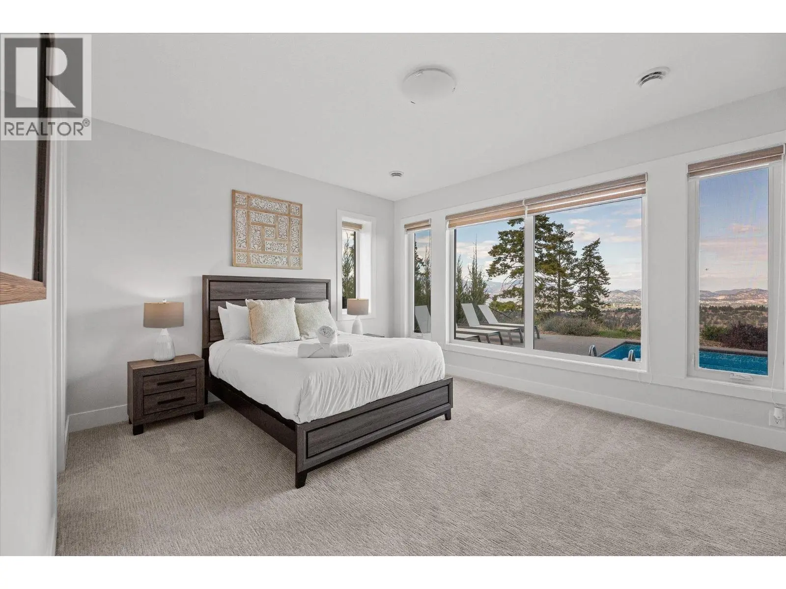 980 Ledgeview Court. Kelowna, British Columbia
