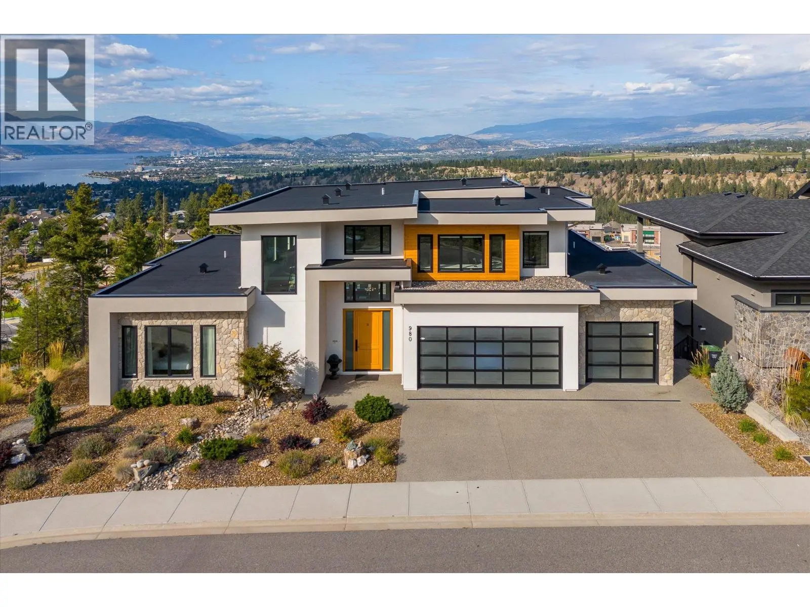 980 Ledgeview Court. Kelowna, British Columbia