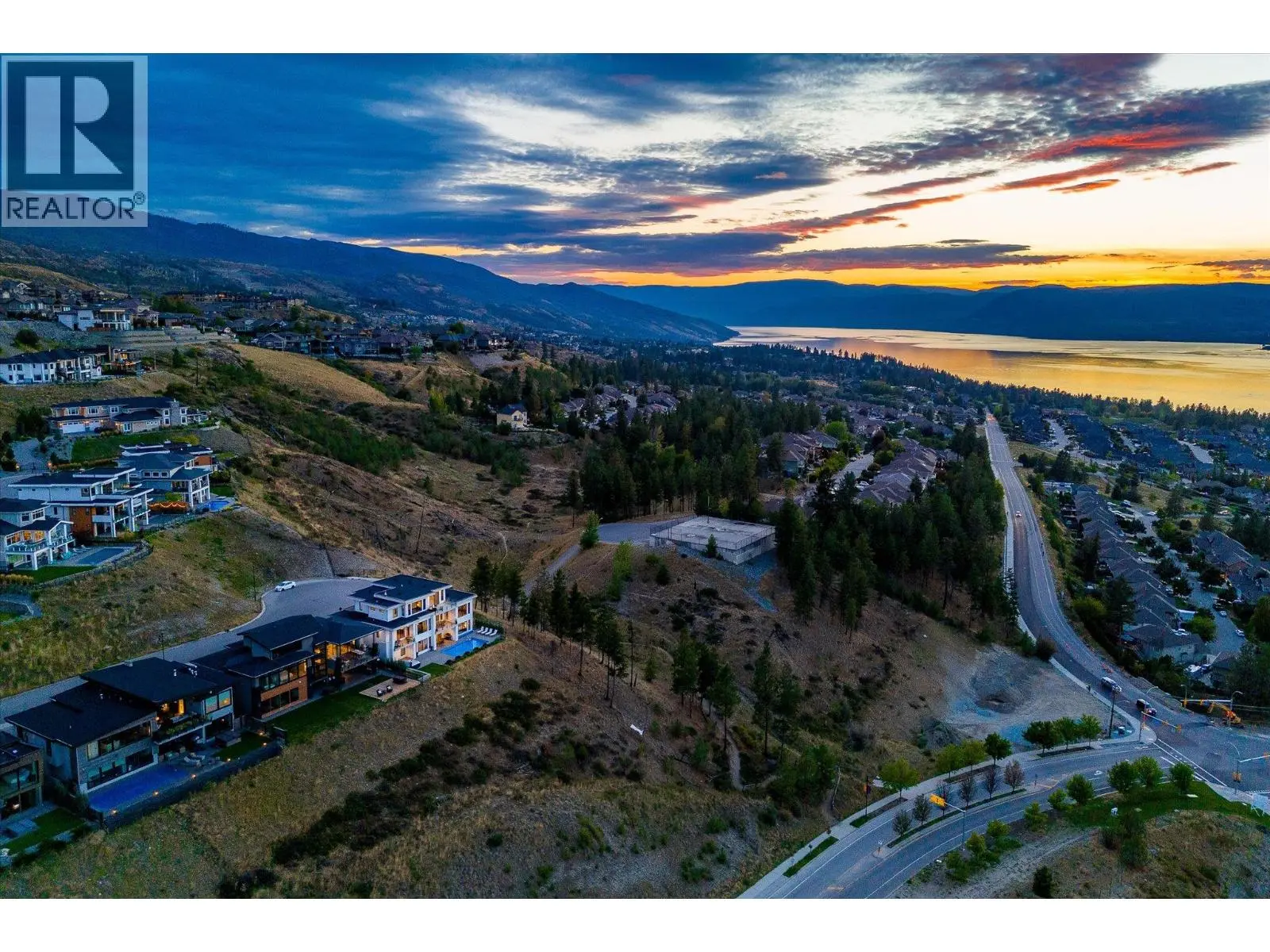 980 Ledgeview Court. Kelowna, British Columbia