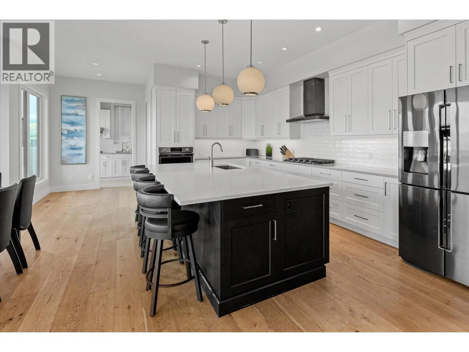 980 Ledgeview Court. Kelowna, British Columbia