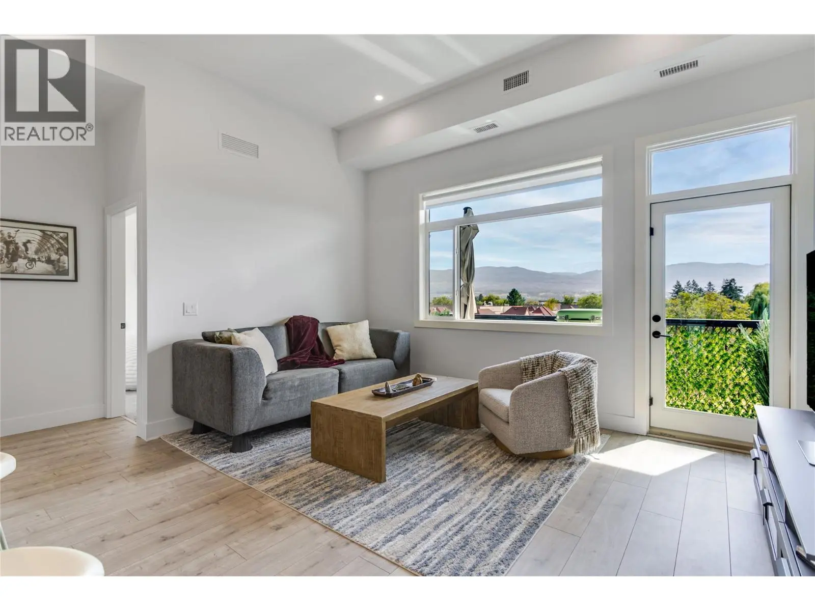 1220 Pacific Avenue Unit# 507. Kelowna, British Columbia
