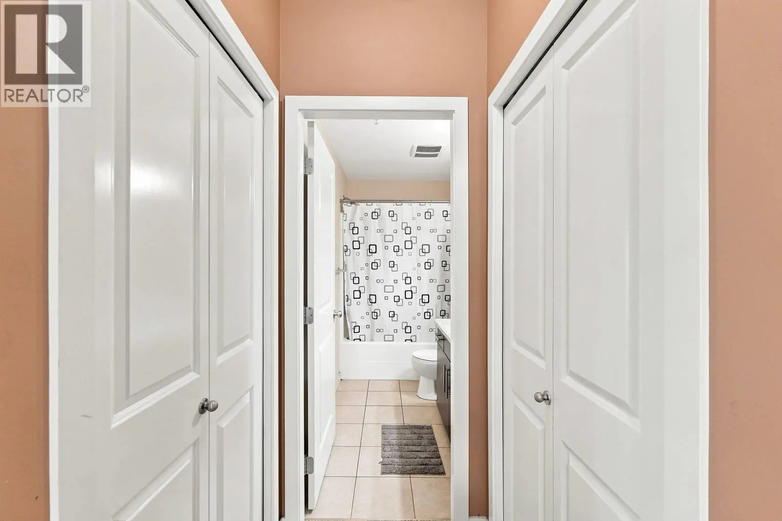 130 Barber Road Unit# 102. Kelowna, British Columbia