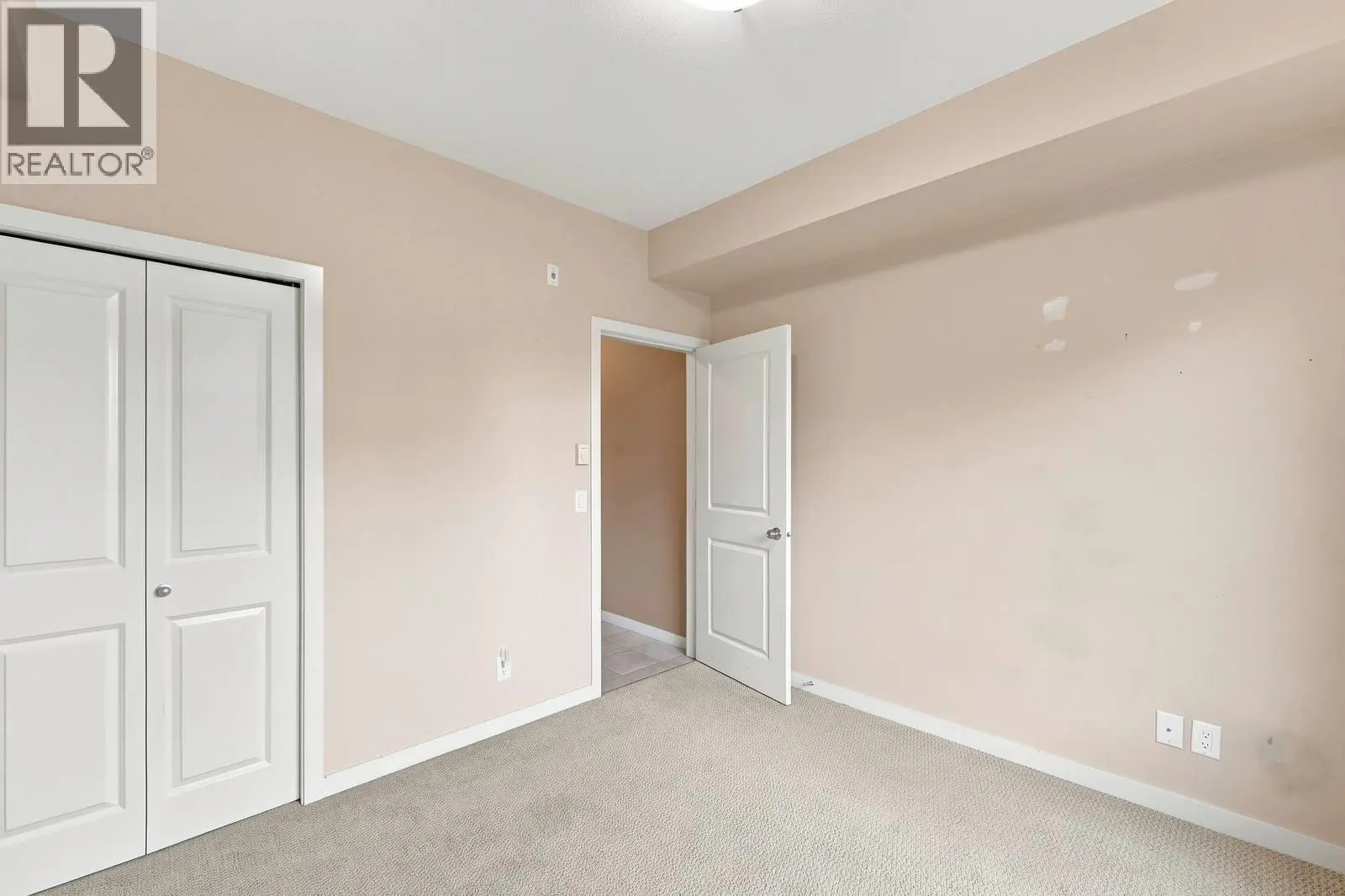 130 Barber Road Unit# 102. Kelowna, British Columbia