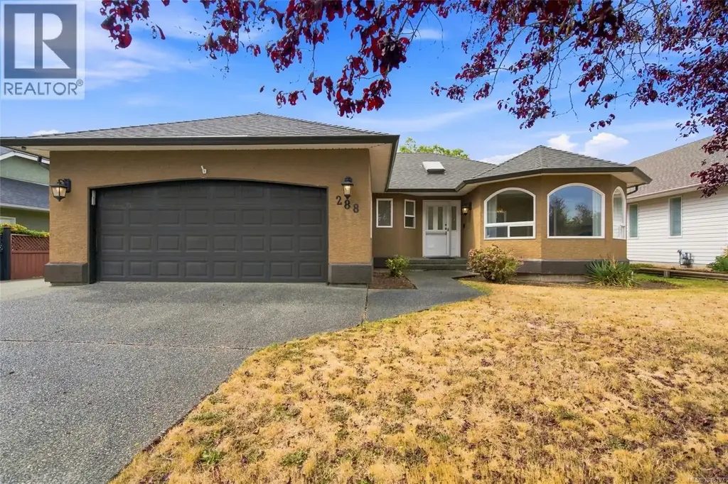 288 Lodgepole Dr, Parksville