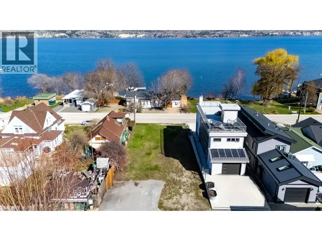 12210 Lakeshore Drive S, Summerland