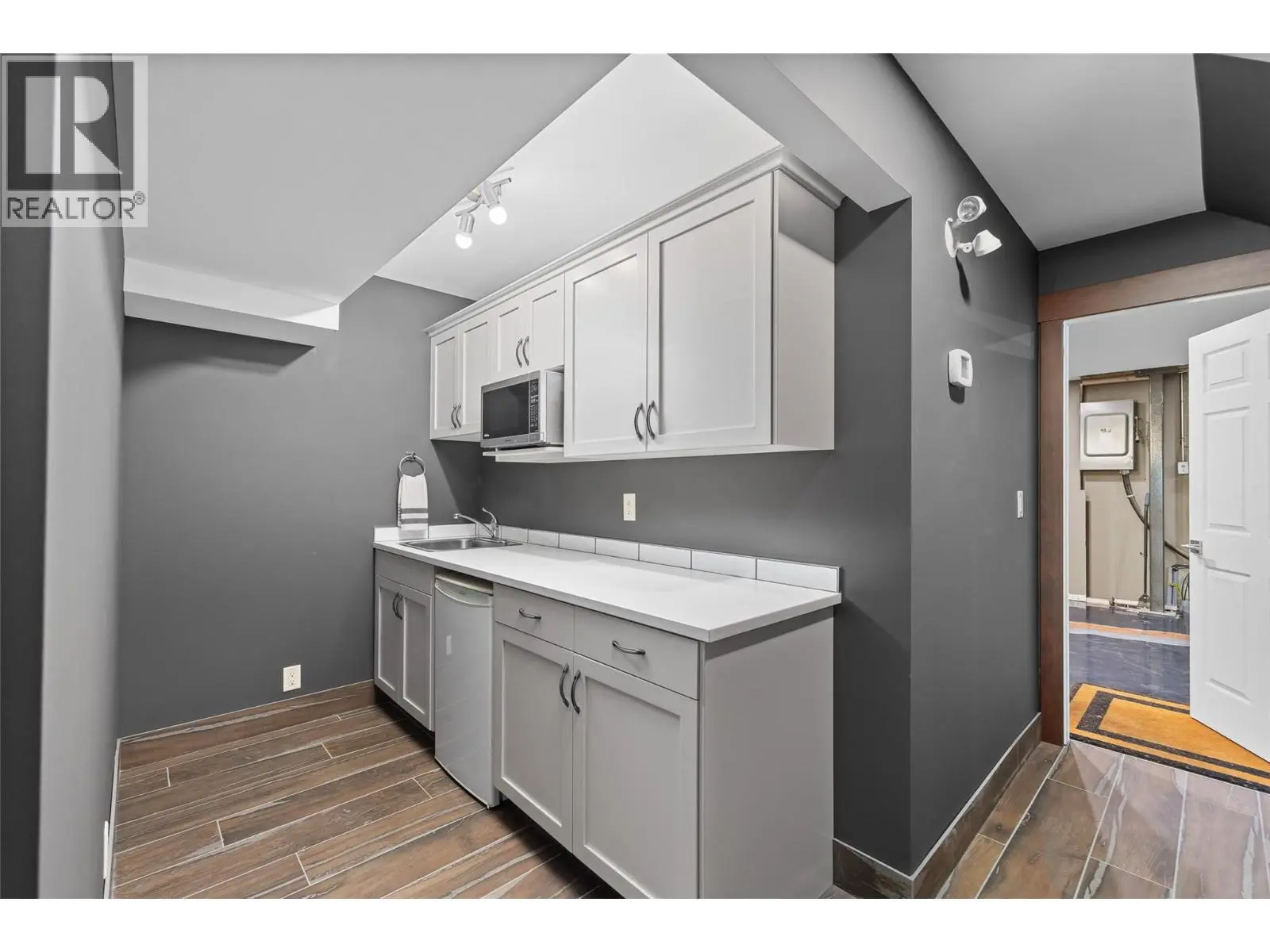 5757 Upper Booth Road N. Kelowna, British Columbia