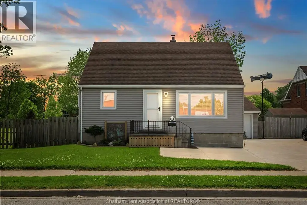 64 Park Avenue East, Chatham