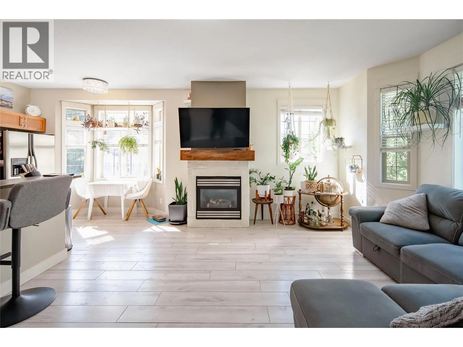 952 Lawson Avenue Unit# 101. Kelowna, British Columbia