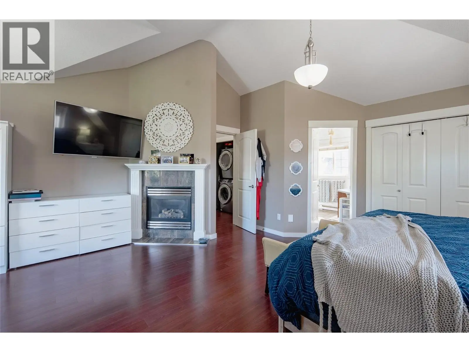 952 Lawson Avenue Unit# 101. Kelowna, British Columbia