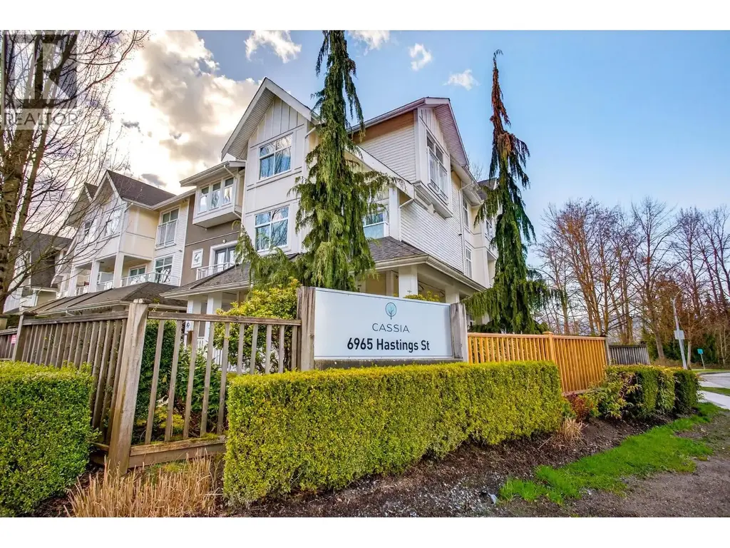 8 6965 Hastings Street, Burnaby