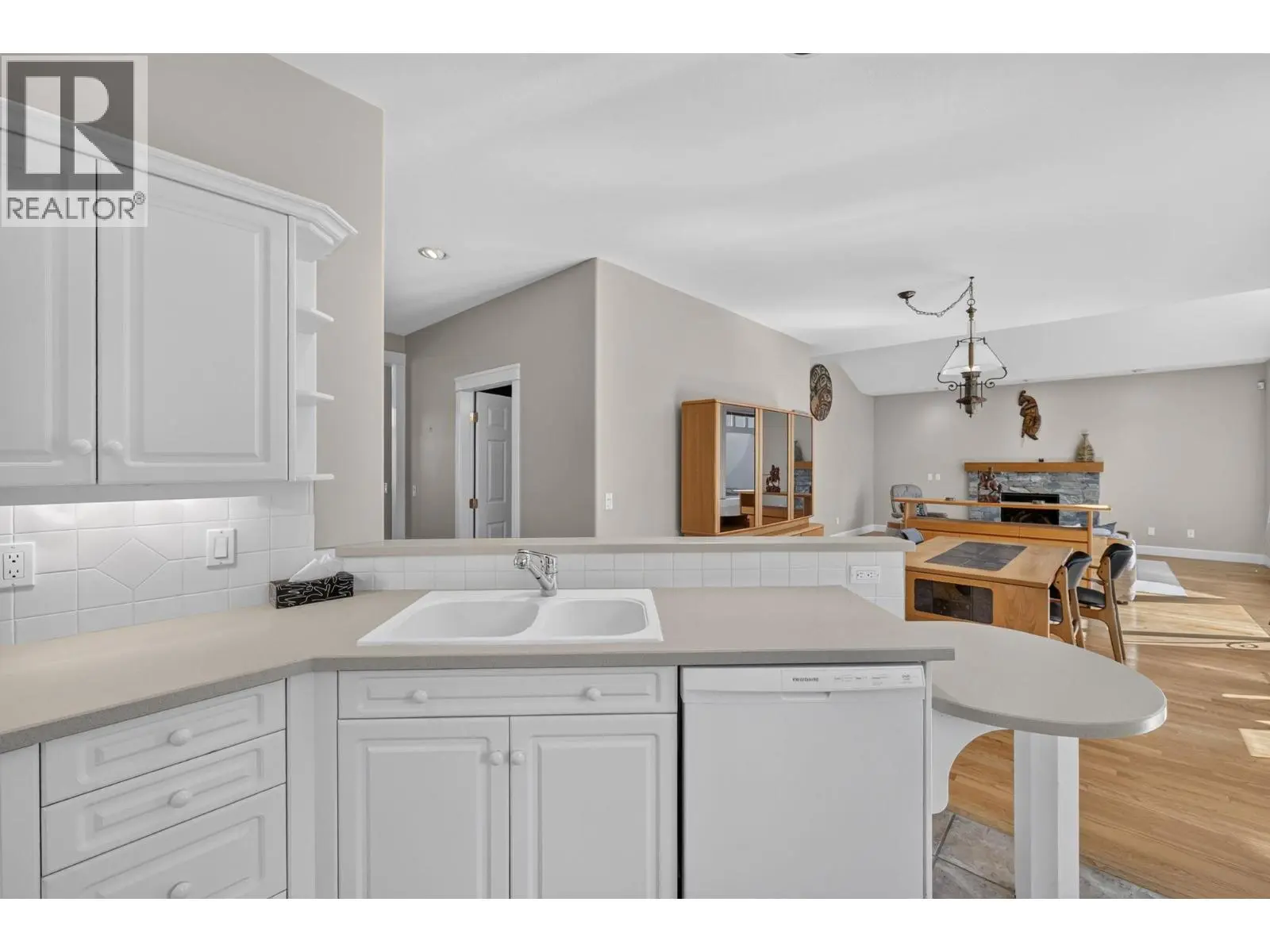 1986 Bowes Street Unit# 109. Kelowna, British Columbia