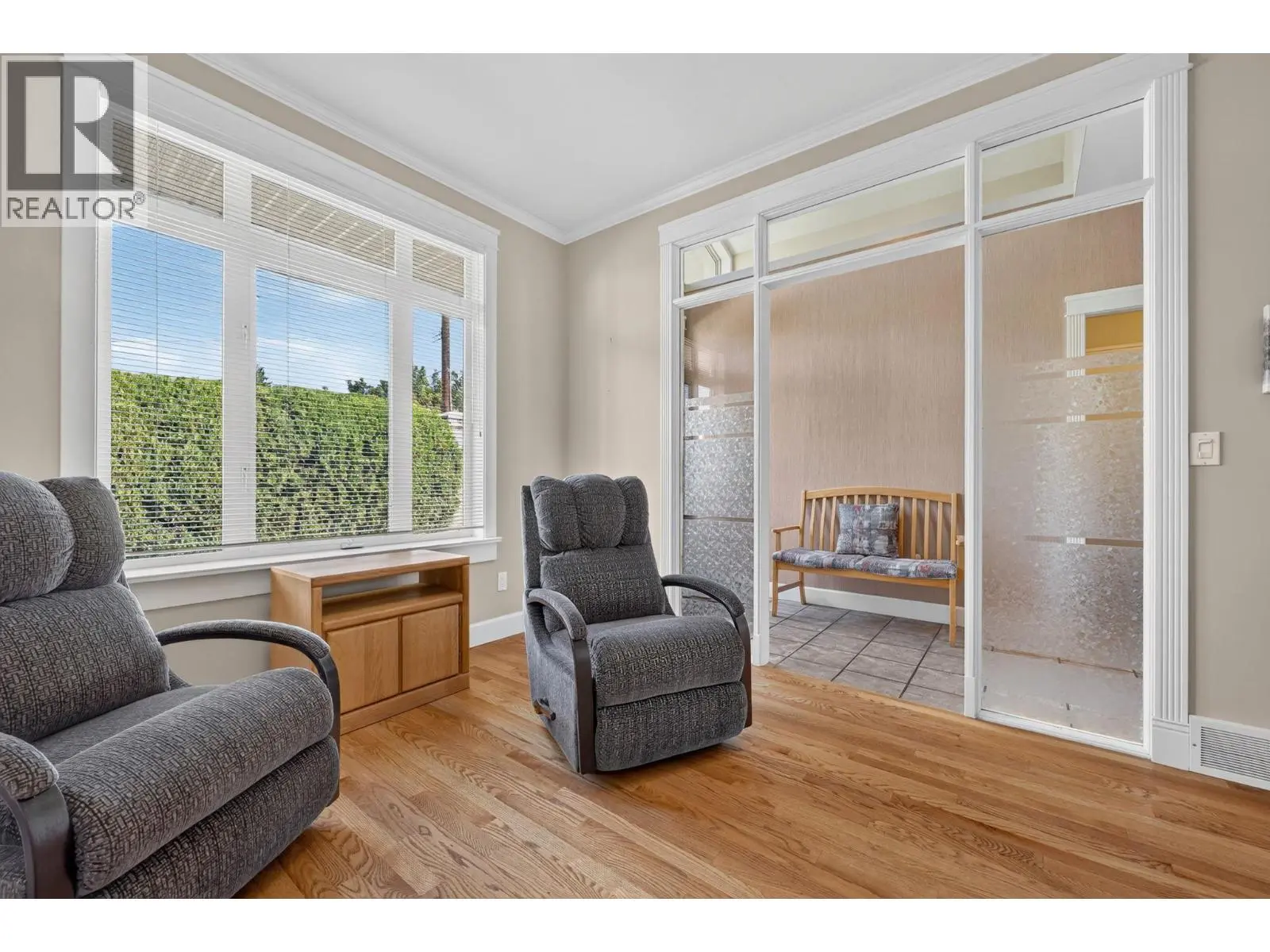 1986 Bowes Street Unit# 109. Kelowna, British Columbia