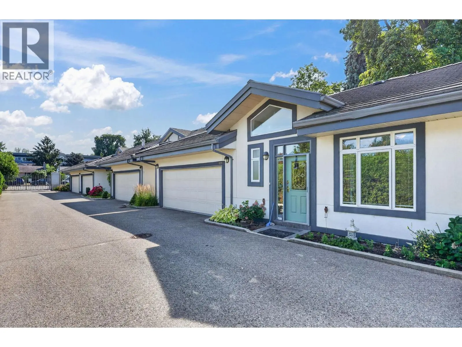 1986 Bowes Street Unit# 109. Kelowna, British Columbia