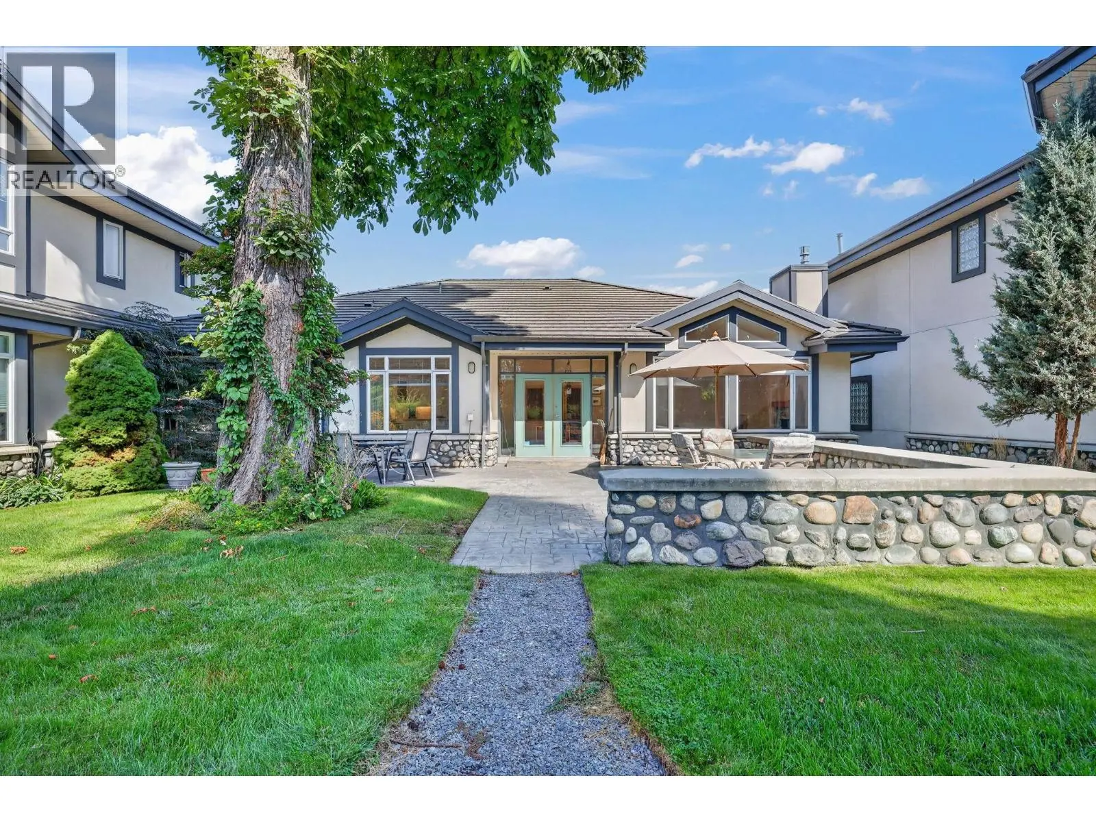 1986 Bowes Street Unit# 109. Kelowna, British Columbia