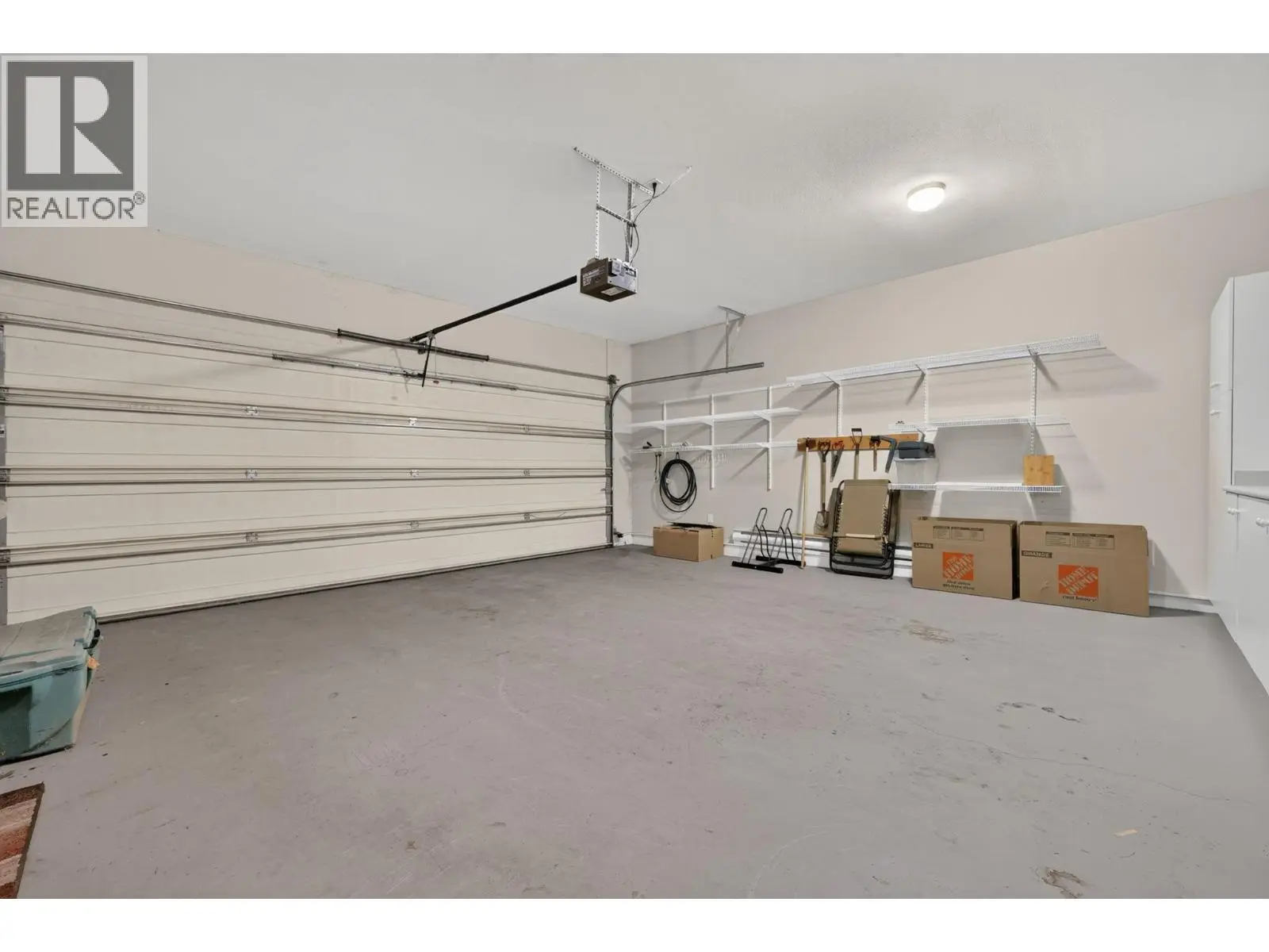 1986 Bowes Street Unit# 109. Kelowna, British Columbia