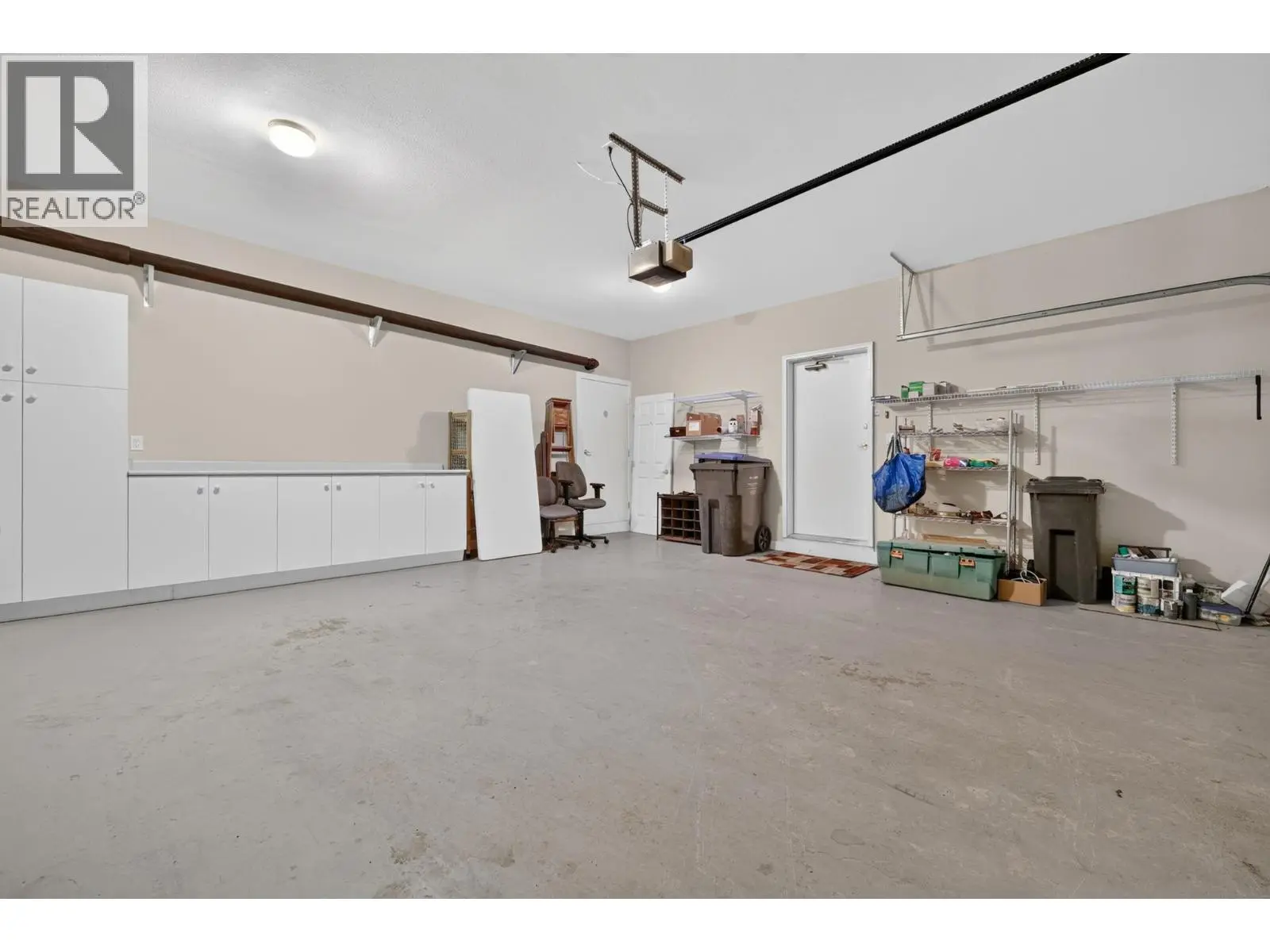 1986 Bowes Street Unit# 109. Kelowna, British Columbia