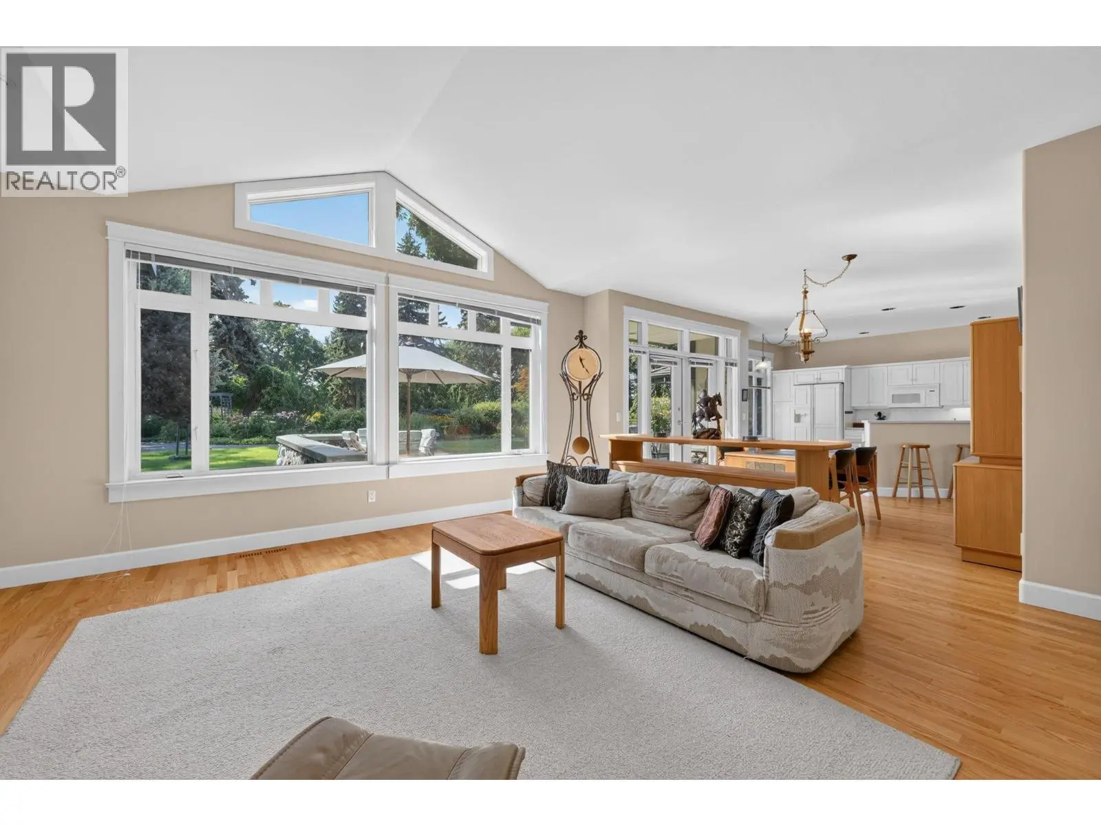 1986 Bowes Street Unit# 109. Kelowna, British Columbia