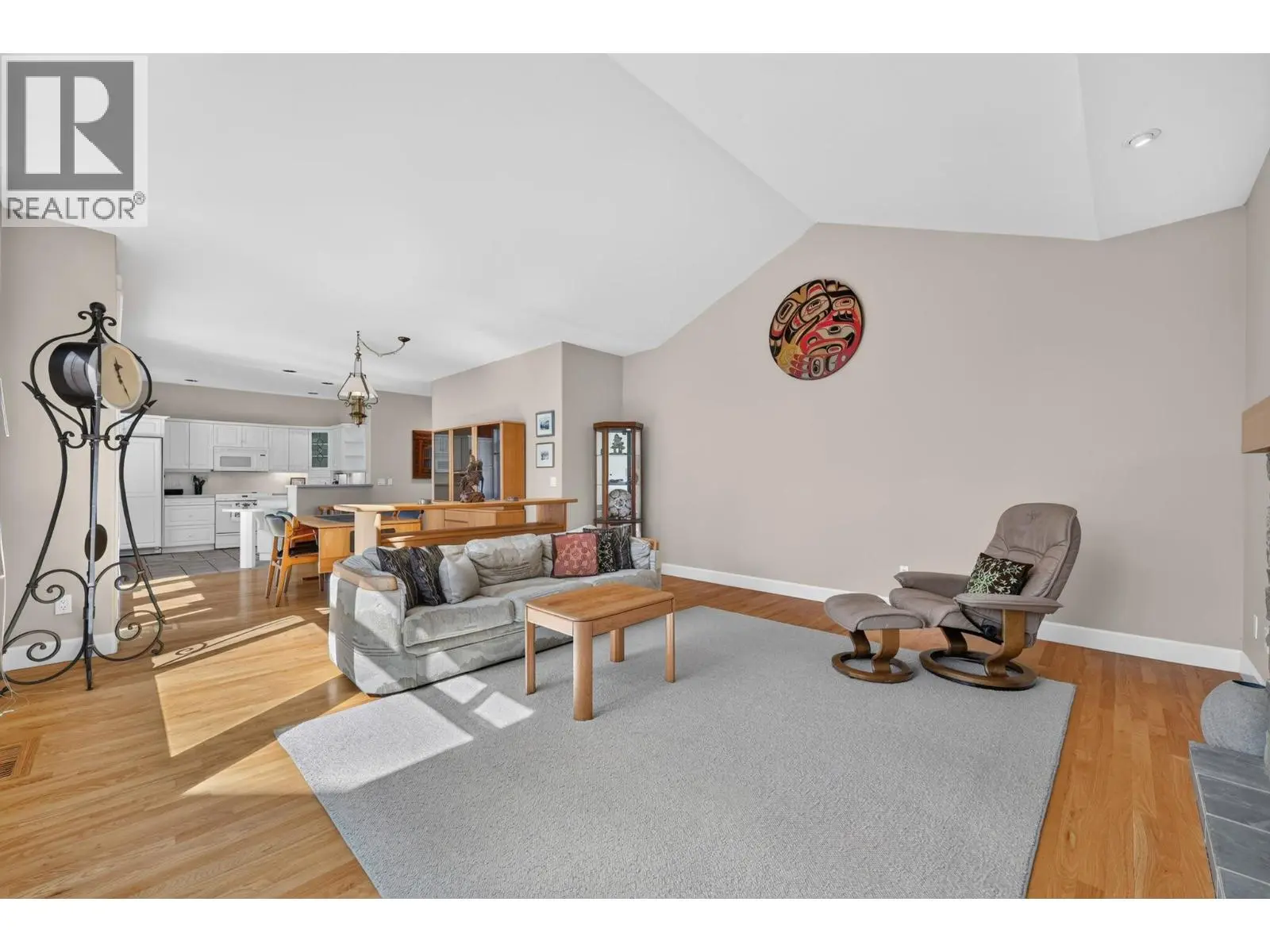 1986 Bowes Street Unit# 109. Kelowna, British Columbia