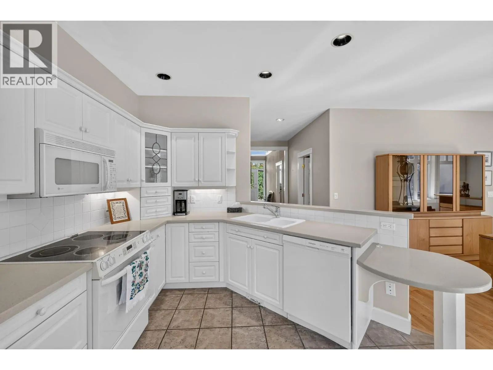 1986 Bowes Street Unit# 109. Kelowna, British Columbia