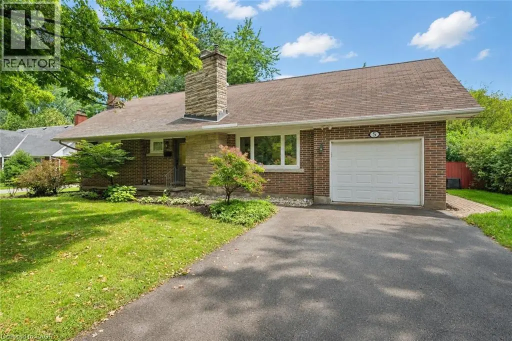 5 Tamarack Place, Guelph