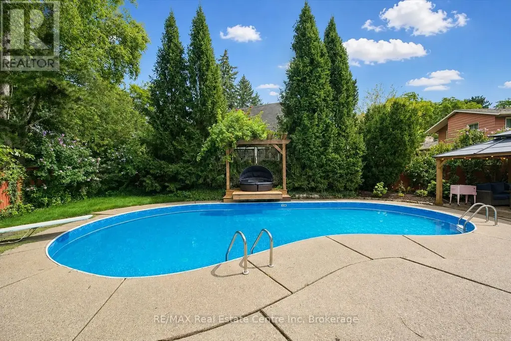 5 Tamarack Place, Guelph (General Hospital)
