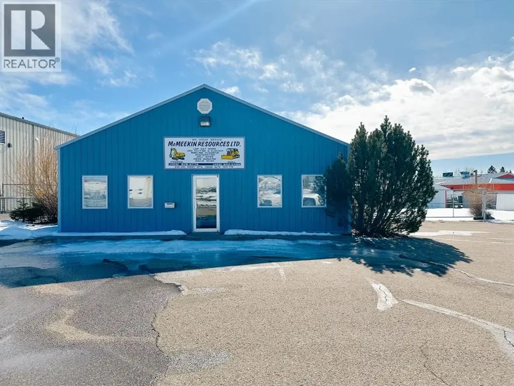 4427 45 Avenue, Rocky Mountain House