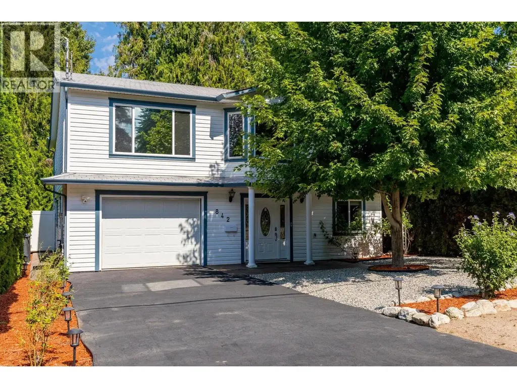 842 Raymer Road, Kelowna