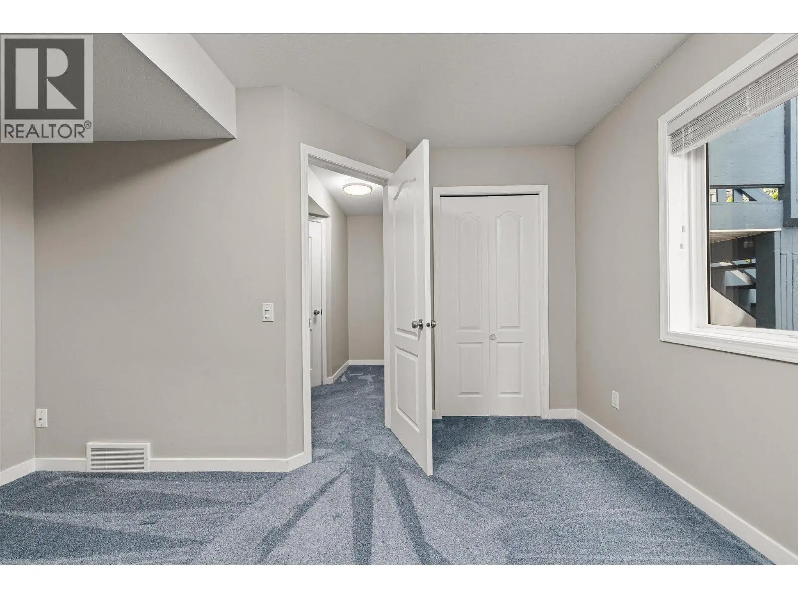 842 Raymer Road. Kelowna, British Columbia