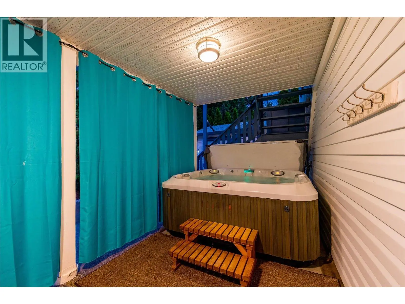 842 Raymer Road. Kelowna, British Columbia