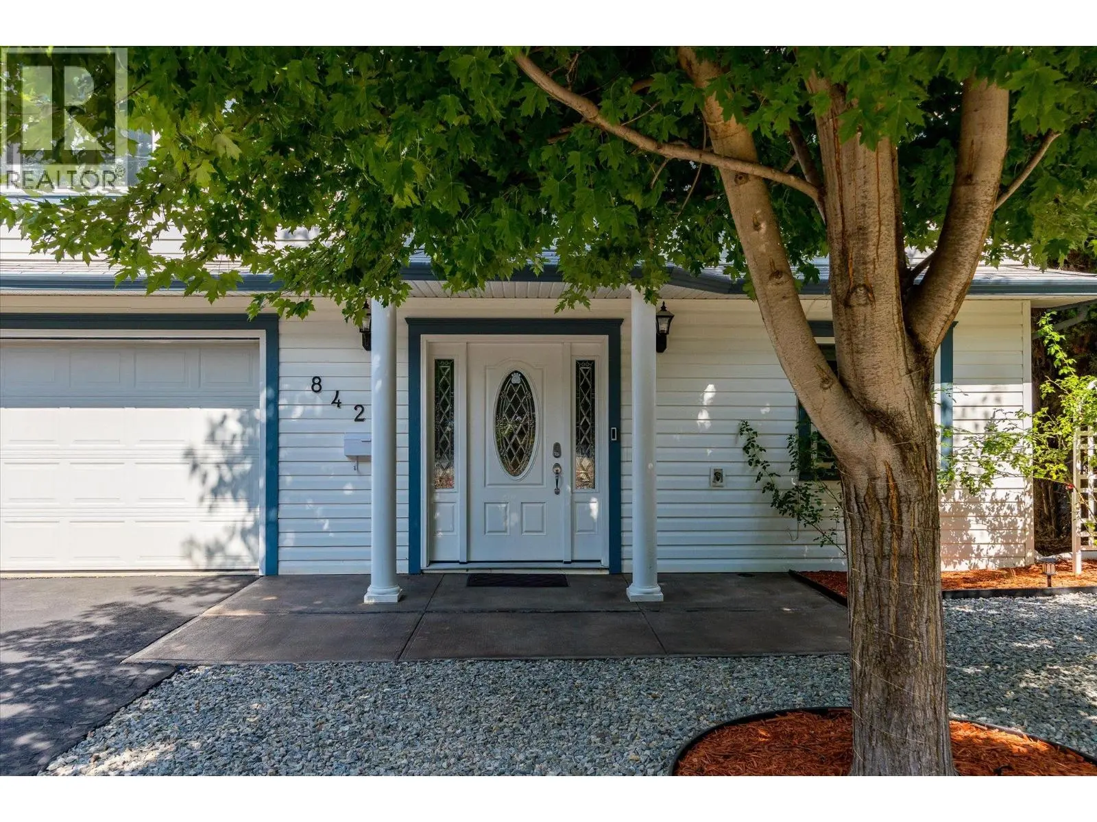 842 Raymer Road. Kelowna, British Columbia