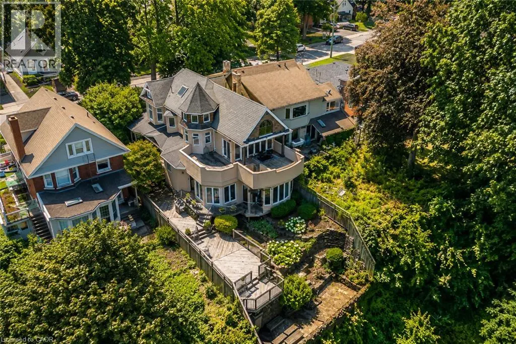 91 Mountain Park Avenue, Hamilton