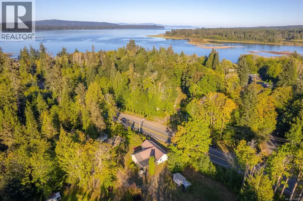 8331 Island Hwy S, Fanny Bay