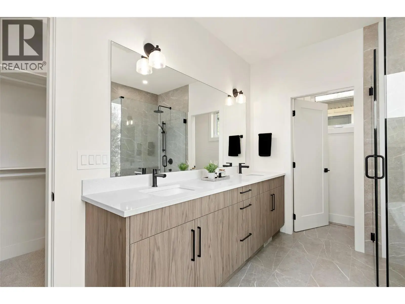 912 Bull Crescent. Kelowna, British Columbia