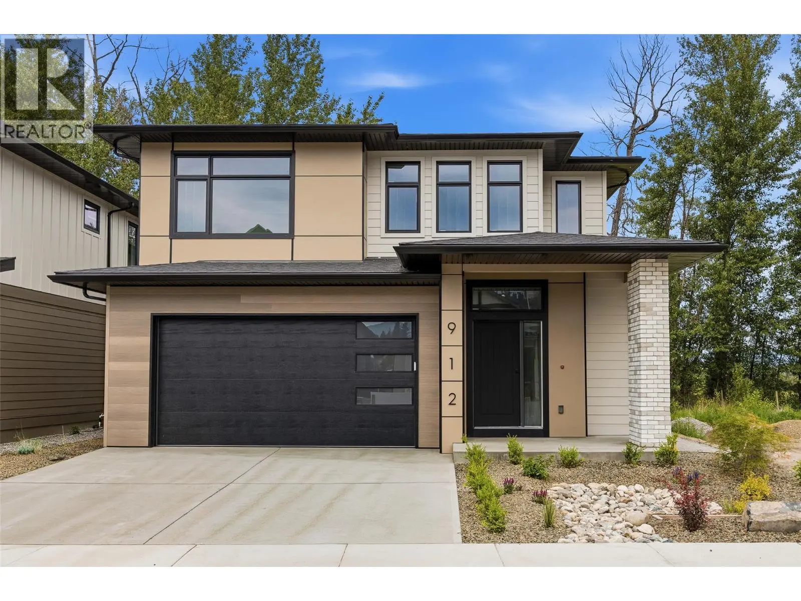 912 Bull Crescent. Kelowna, British Columbia